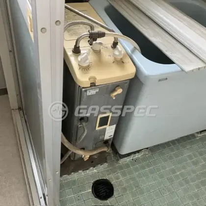 施工前の給湯器（SR-80SN）