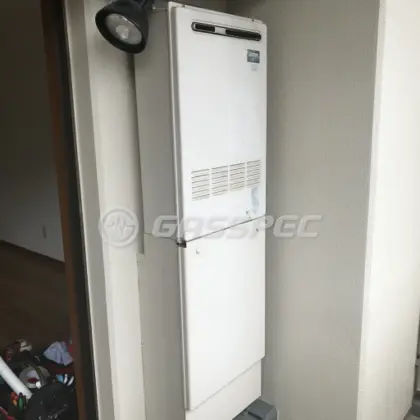 施工前の暖房熱源機（AT-245RA-AQ）