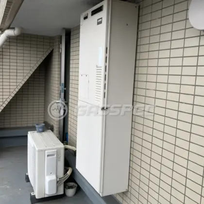 施工前の暖房熱源機（AT-4200ARSSW3Q-56）
