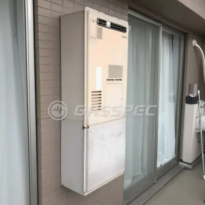 施工前の暖房熱源機（RUFH-V2403AW2-3）