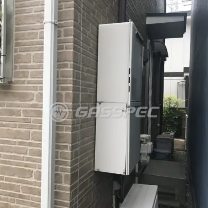 施工前の給湯器（RUF-A2400SAW(A)）