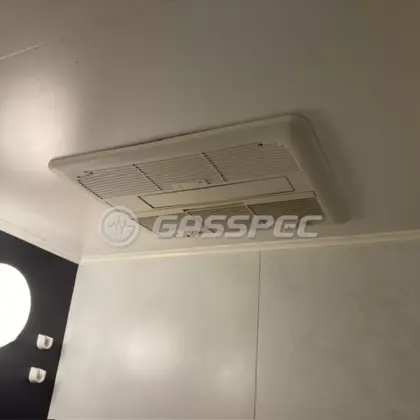 施工前の浴室乾燥機（BBD-3304ACSKJ3M）