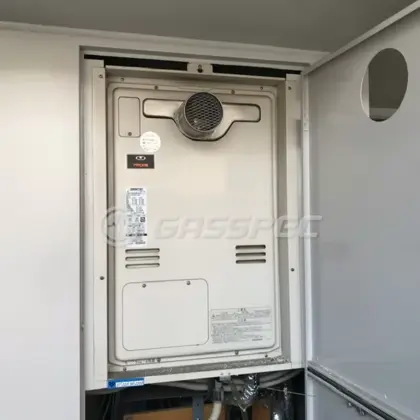 施工前の暖房熱源機（RUFH-V2403SAT2-6）