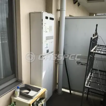 施工前の暖房熱源機（GTH-2444AWX3H）