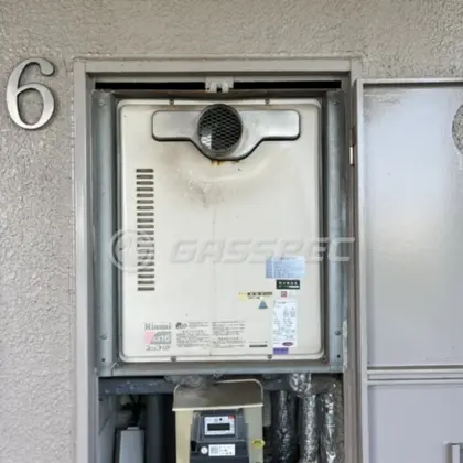 施工前の給湯器（RUF-1610SAWT）