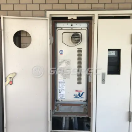 施工前の給湯器（RUF-VS1615SAT-80）