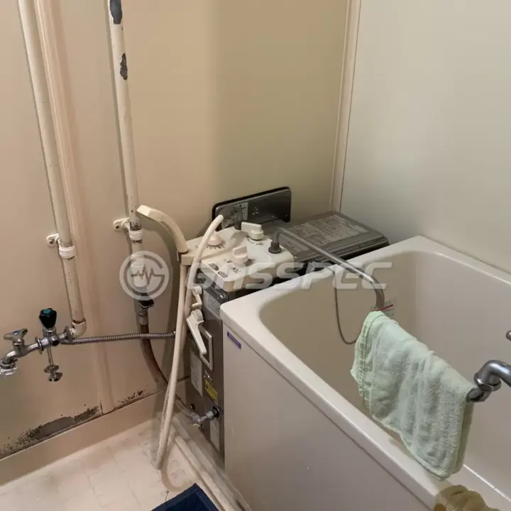 交換前の給湯器（ガスター SR3SK1）