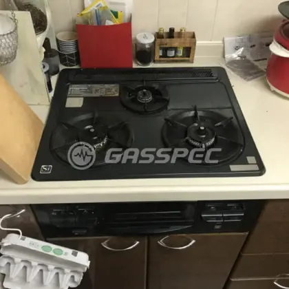 施工前のビルトインガスコンロ（DG32E5SQ1T）