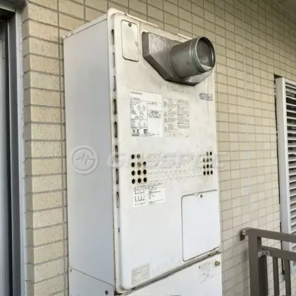 施工前の暖房熱源機（GTH-C2441AWX3H-T）