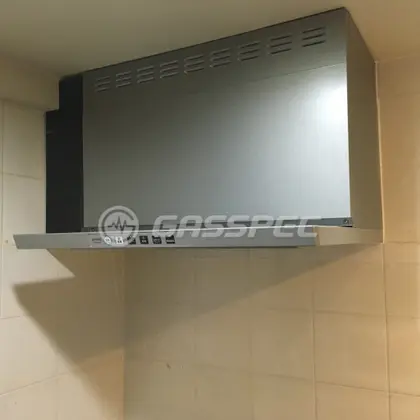 施工後のレンジフード（リンナイ LGR-3R-AP751SV）