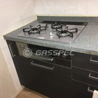 施工後のビルトインガスコンロ（リンナイ RHS31W23L7RSTW）