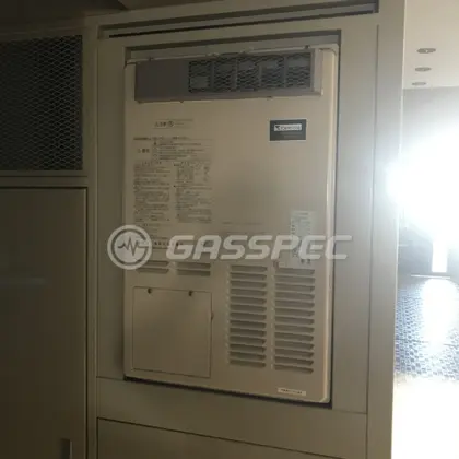 施工前の暖房熱源機（AT-4299ARSAQ-F）