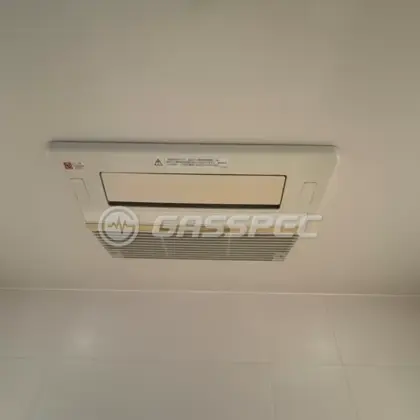 施工前の浴室乾燥機（FBD-3306KCSK）
