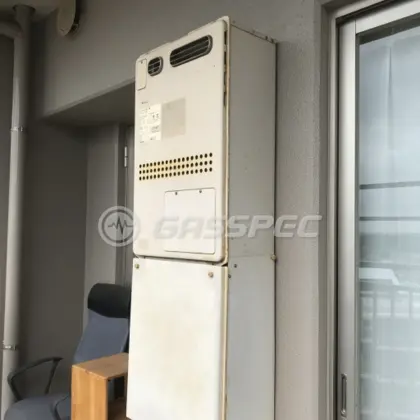施工前の暖房熱源機（GTH-2413AWXH）