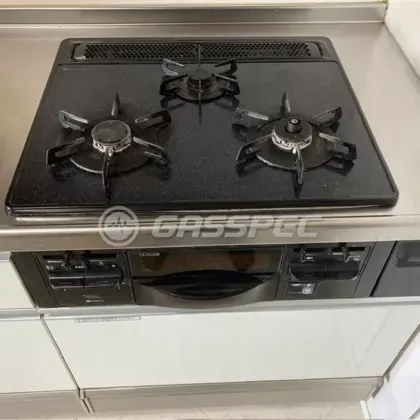 施工前のビルトインガスコンロ（HR-PE863-XAAHL）
