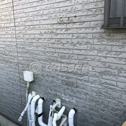 施工前の給湯器
