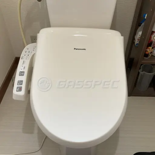 交換前の便座