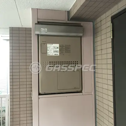 施工前の暖房熱源機（GTH-2417AWX3H-L）