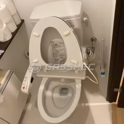 施工前の便座（TCF2031）