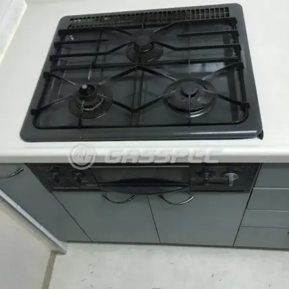 施工前のビルトインガスコンロ（RBG-30B3）