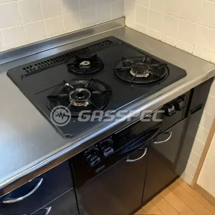 施工前のビルトインガスコンロ（DG3295NQ1U）