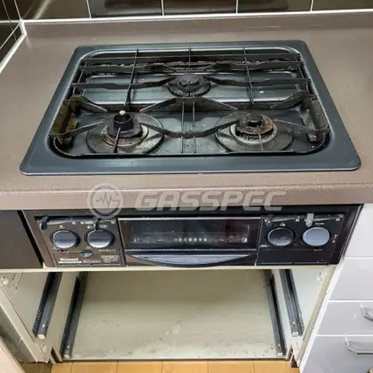 施工前のビルトインガスコンロ（RGF-30A5FC2）