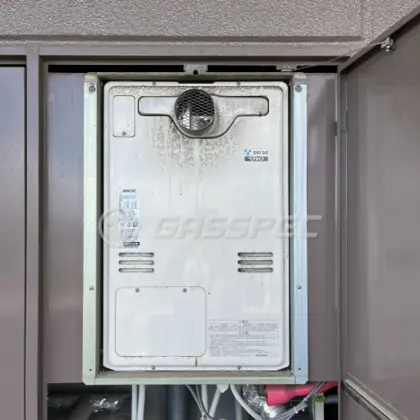 施工前の暖房熱源機（RUFH-V2403AT2-1(B)）