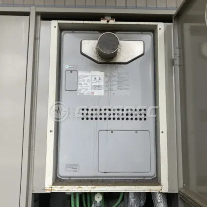 施工前の暖房熱源機（GTH-2417AWX3H-T）