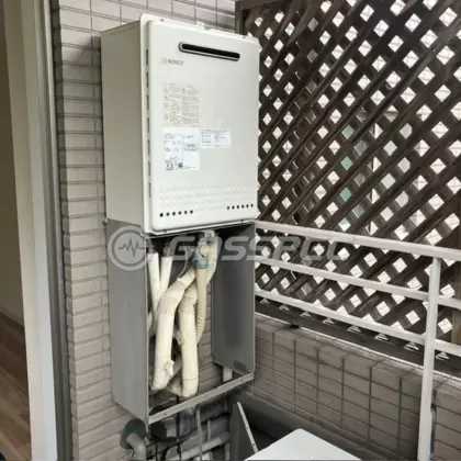 施工前の給湯器（GT-2450AWX）