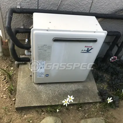 施工前の給湯器（RFS-A2003SA）