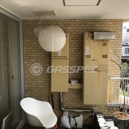 施工前の給湯器（RUX-V2406W）
