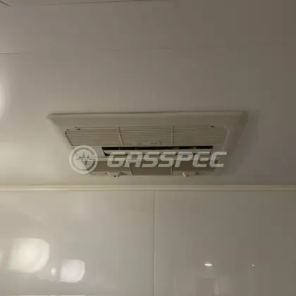 施工前の浴室乾燥機（BBD-3304ACSKJ3M）