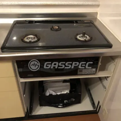 施工前のビルトインガスコンロ（DW3285DTSL）