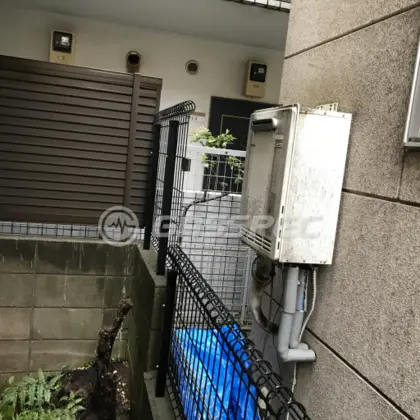 施工前の給湯器（FH-E204AWDL）