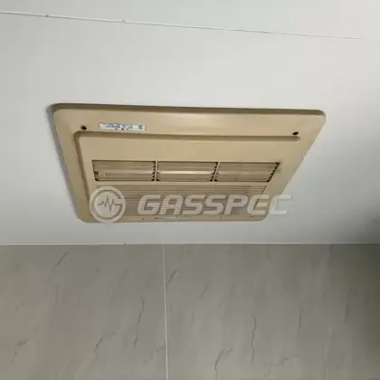 施工前の浴室乾燥機（49-847）