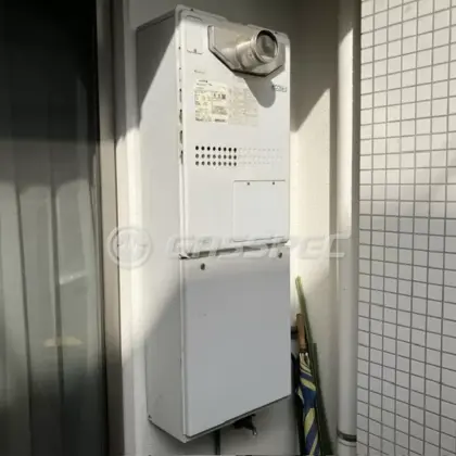 施工前の暖房熱源機（GTH-C2432AWX6H-T）