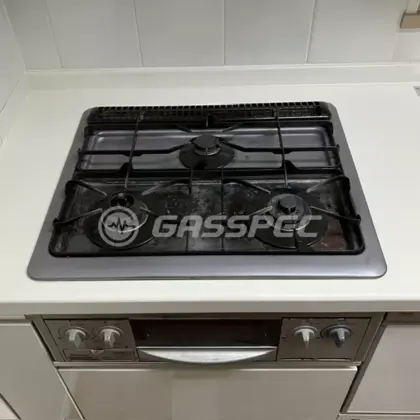 施工前のビルトインガスコンロ（RBG-31B6FS）