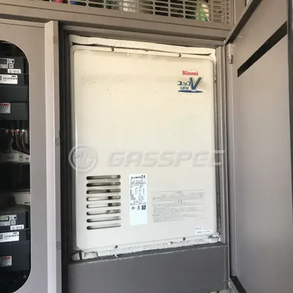 施工前の暖房熱源機（RUFH-VD2400AU2-3）