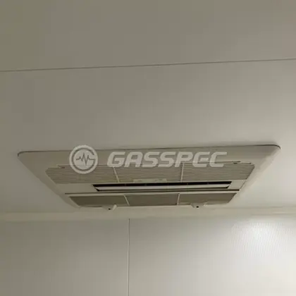 施工前の浴室乾燥機（FD2810J3M）