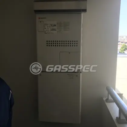 施工前の暖房熱源機（GTH-2434AWX3H）