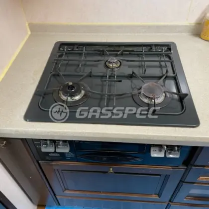 施工前のビルトインガスコンロ（DG3268NR）