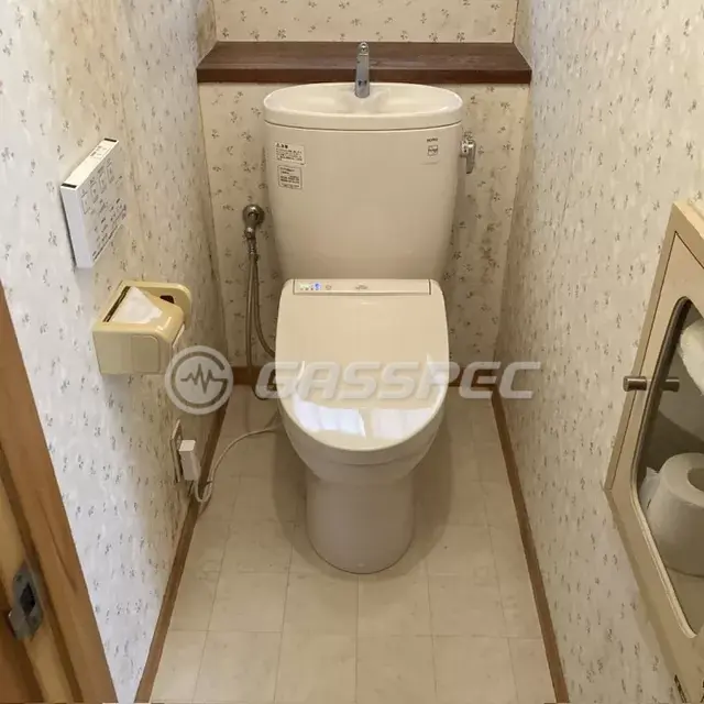 交換前のトイレ（TOTO CS110BM/SH111BAK）