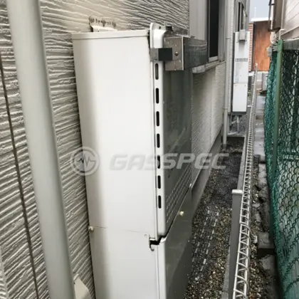 施工前の給湯器（GT-2450SAWX）