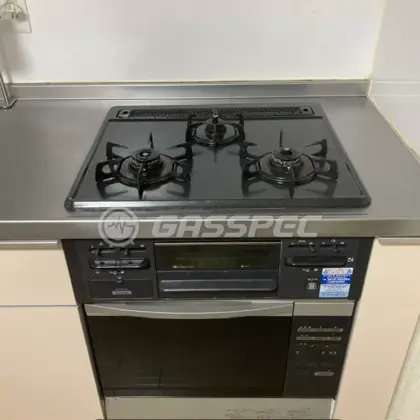 施工前のビルトインガスコンロ（DG32N2SR/DR320E）