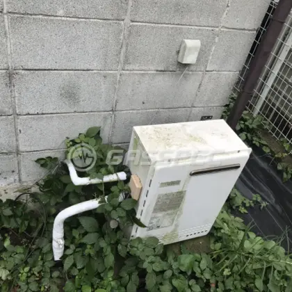 施工前の給湯器（GRQ-2028SAX-1）