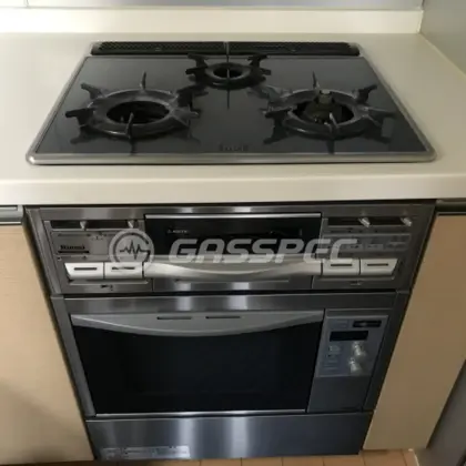 施工前のビルトインガスコンロ（RBG-N31A8GS3R　RBR-U12E）