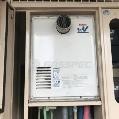 施工前の給湯器（RUFH-VD2400AT2-3）