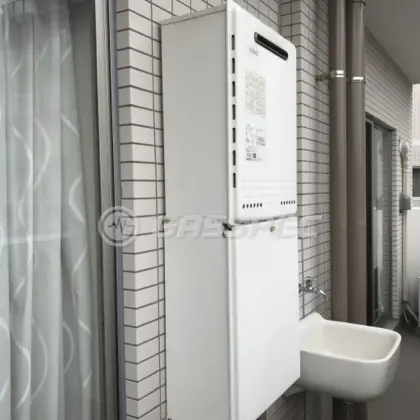 施工前の給湯器（GT-2428(S)AWX）