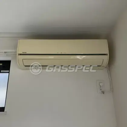施工前のエアコン（RAS-2510D）