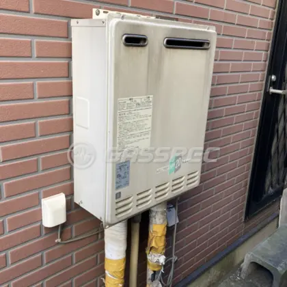 施工前の給湯器（FH-20AWD）